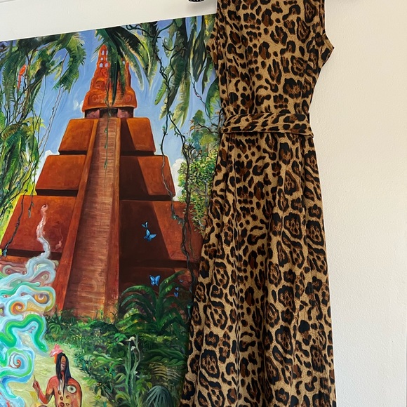 Vintage leopard print dress with matching belt. Sz xs Buttons down the middle - Picture 7 of 10